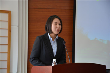 4学生代表张含锦发言_副本.jpg