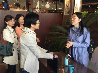 会后交流.jpg