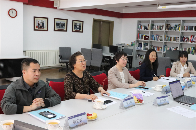 答辩会场照片3.jpg