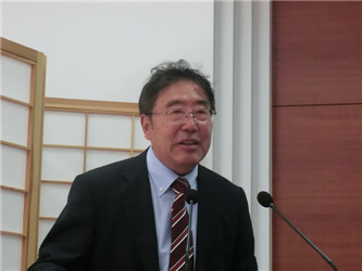 陈岩老师讲话.jpg