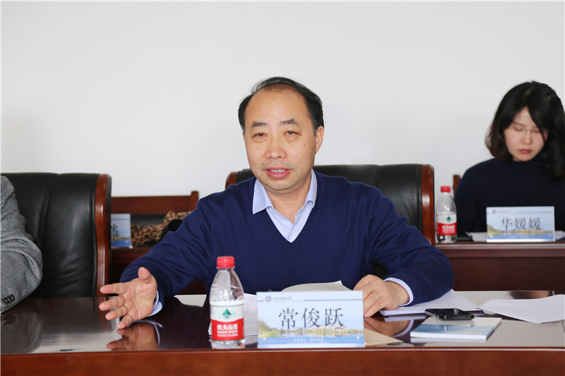 常校长1.jpg