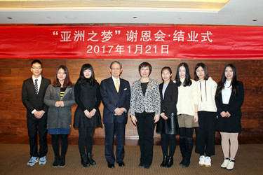 两校校长与中国伙伴合影_副本.jpg